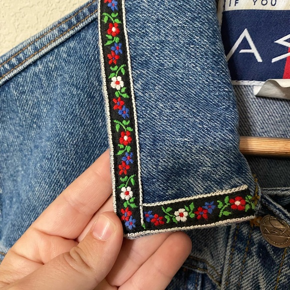 IF YOU DONT KNOW ASK! vintage denim jean jacket colorful flower border Medium - Picture 7 of 8
